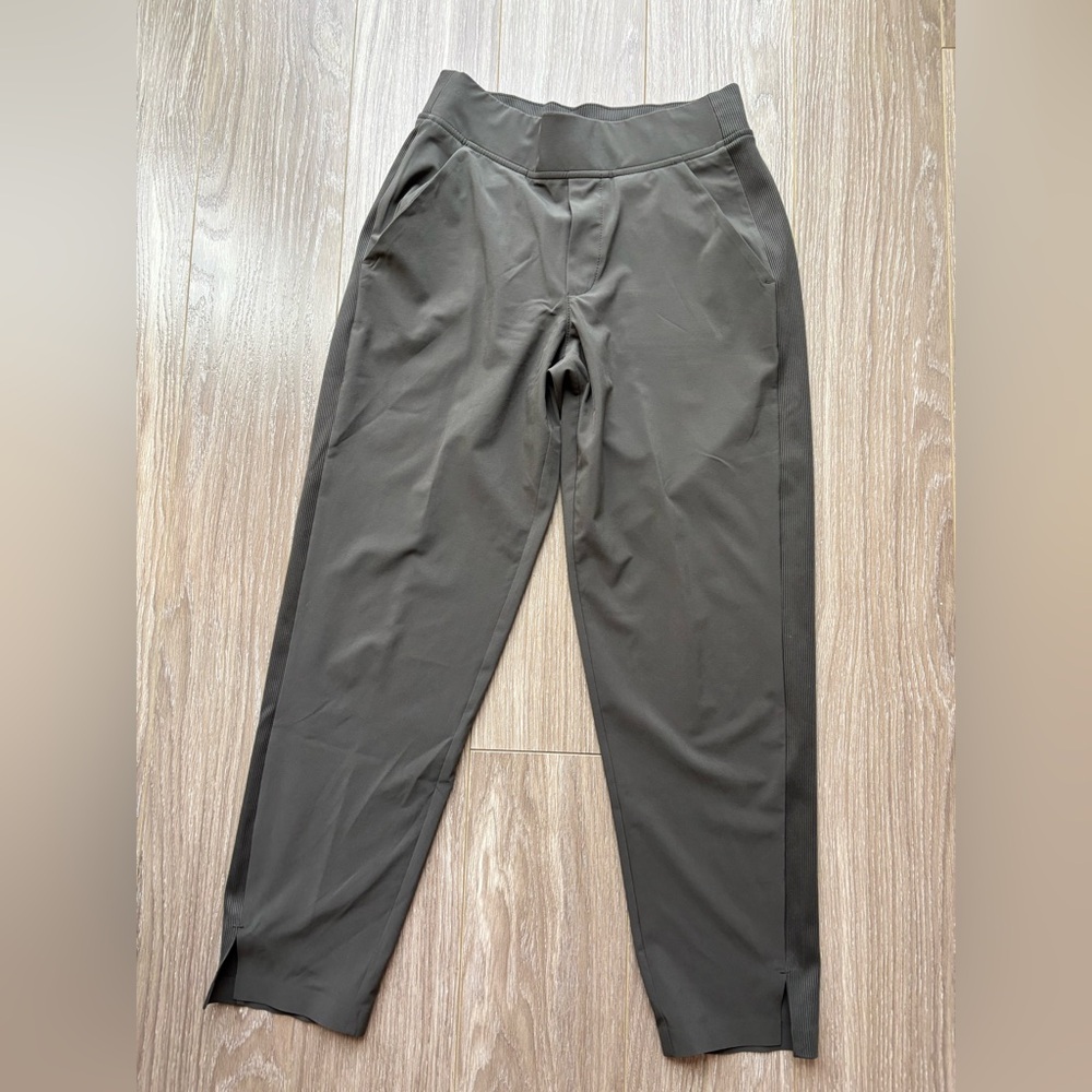 Athleta Gray Activewear Pants